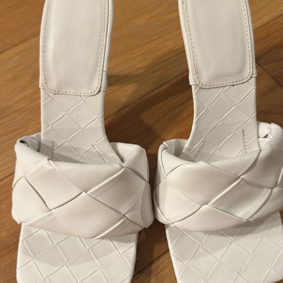 White Quilted Square Toe Women's Heels - Picture 4 of 6